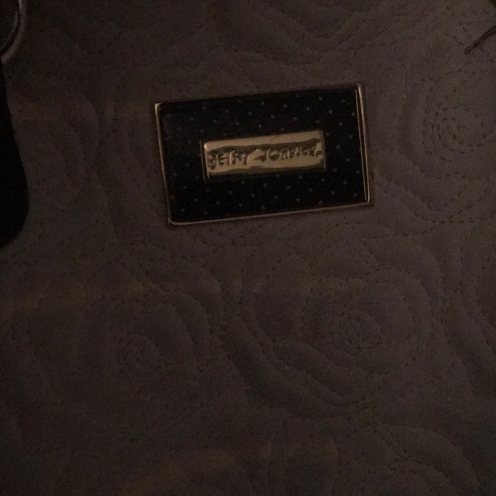 Handbag - Picture 2 of 2